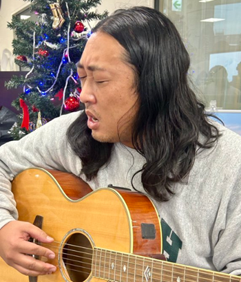 ロバート秋山の子供は何人